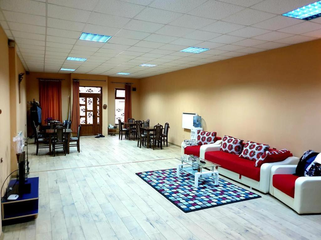 Отель Casa Mio Moldova Noua Экстерьер фото